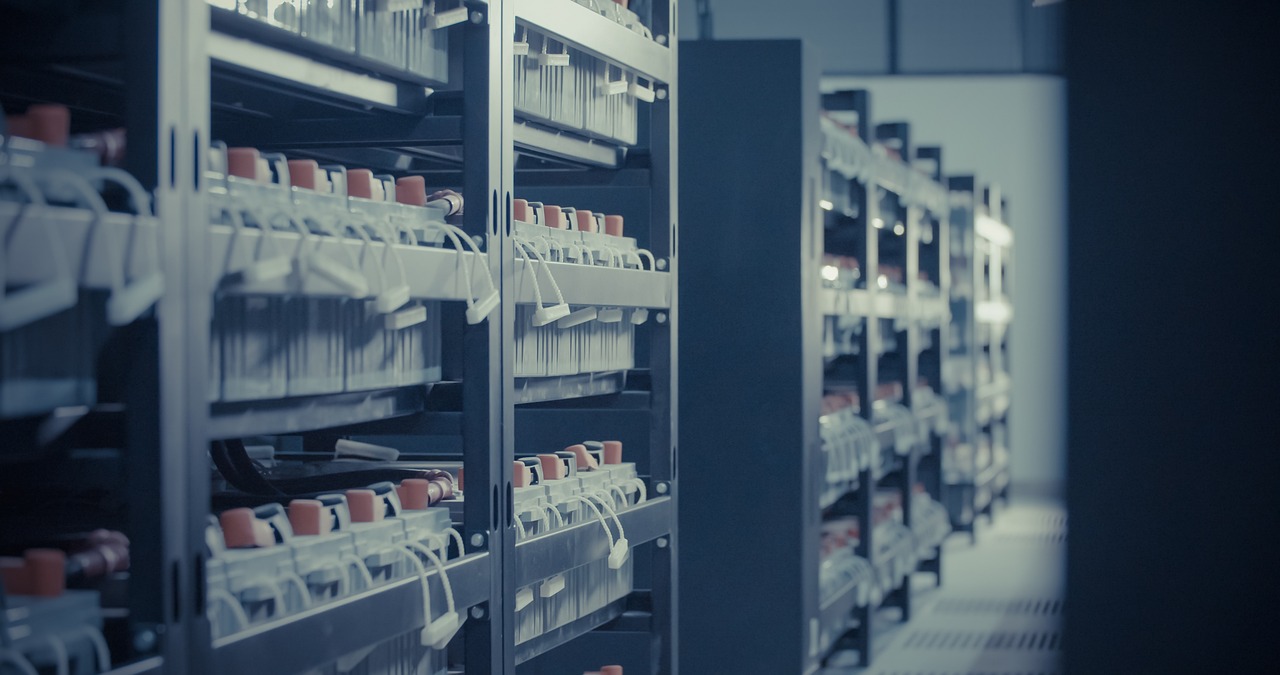 Server in un data center, dove i container girano davvero in produzione.